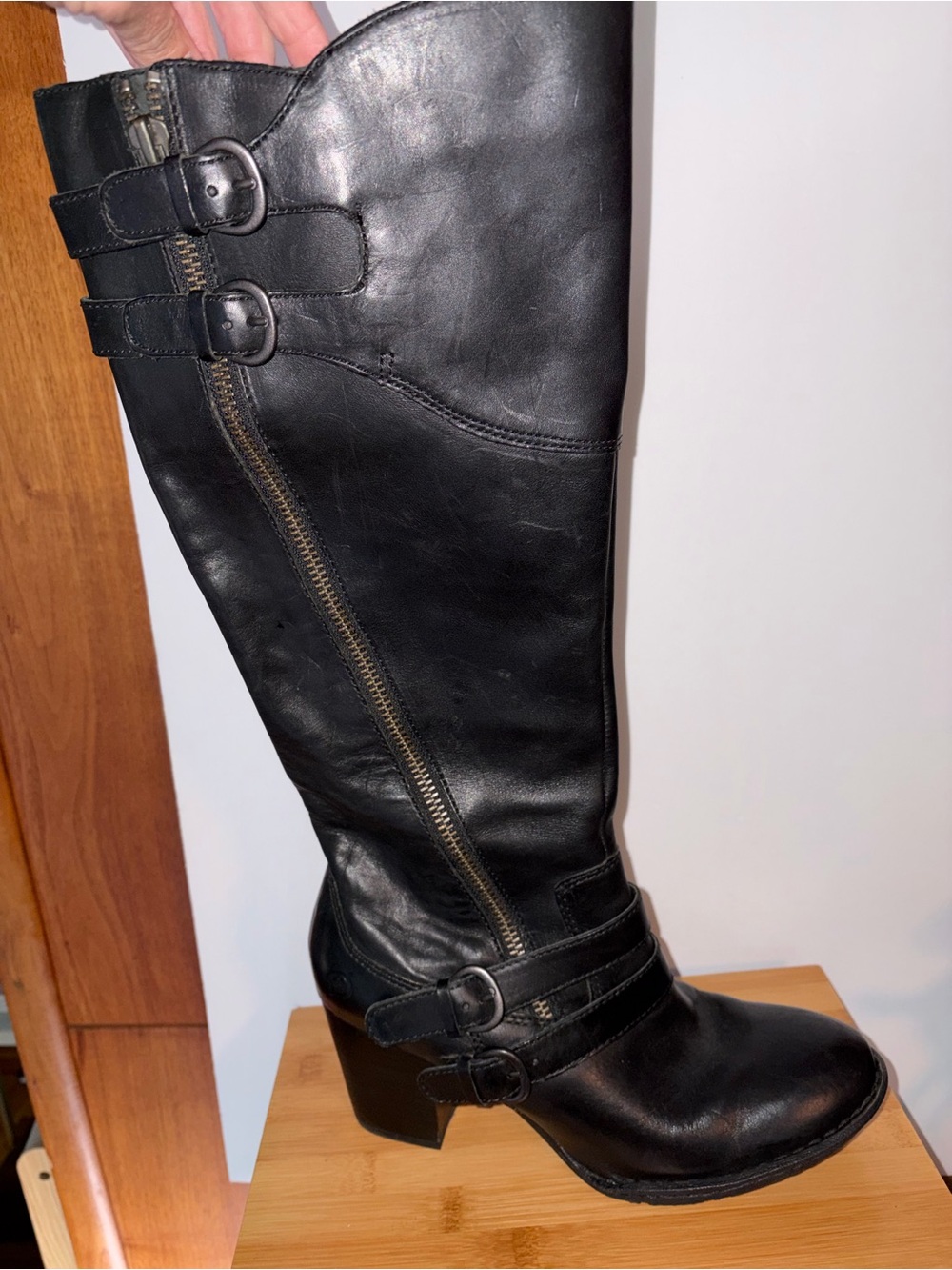 BORN Black Leather Tall High Heel Boots Side Zippers Gorgeous Soft Leather 8.5